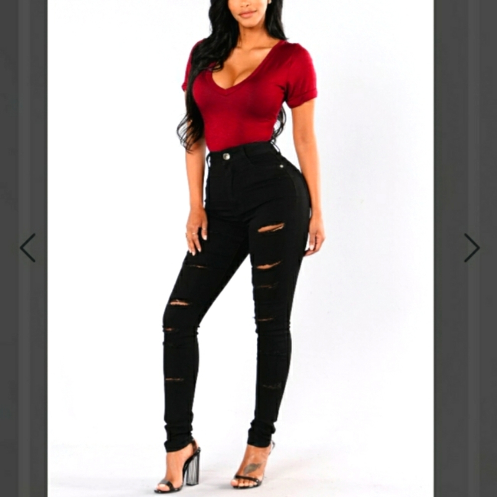 Fashion Nova Distressed Black Denim🖤Size 7